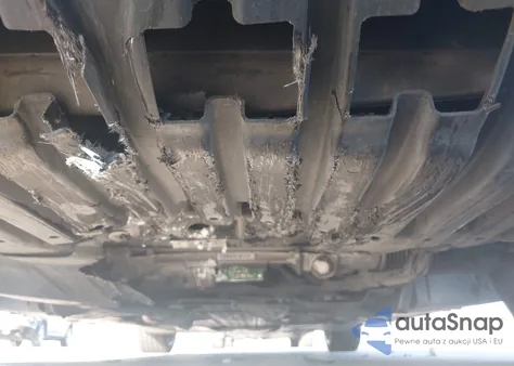 2015 Mercedes-Benz C 300 z USA, uszkodzony, nr VIN 55SWF4JB1FU057736